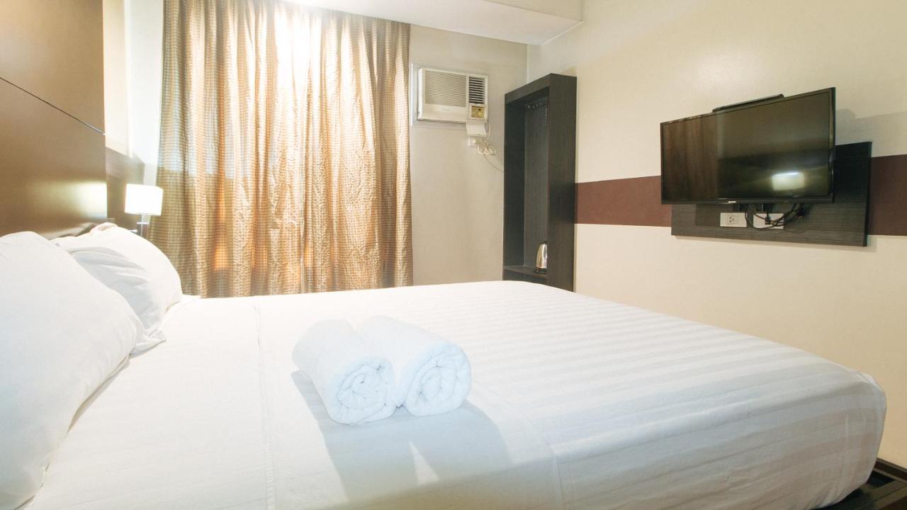 Lorenzzo Suites Hotel ماكاتي المظهر الخارجي الصورة