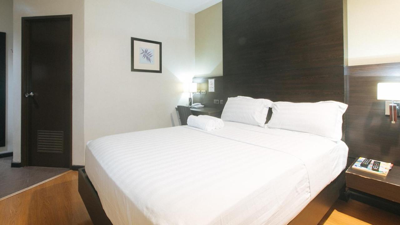 Lorenzzo Suites Hotel ماكاتي المظهر الخارجي الصورة
