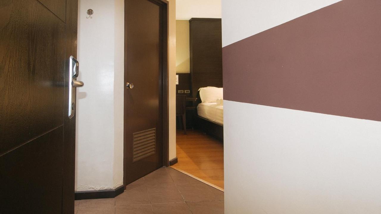 Lorenzzo Suites Hotel ماكاتي المظهر الخارجي الصورة
