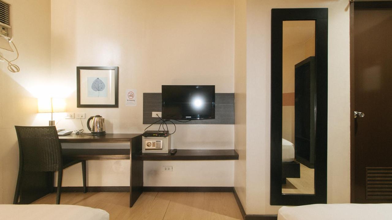 Lorenzzo Suites Hotel ماكاتي المظهر الخارجي الصورة