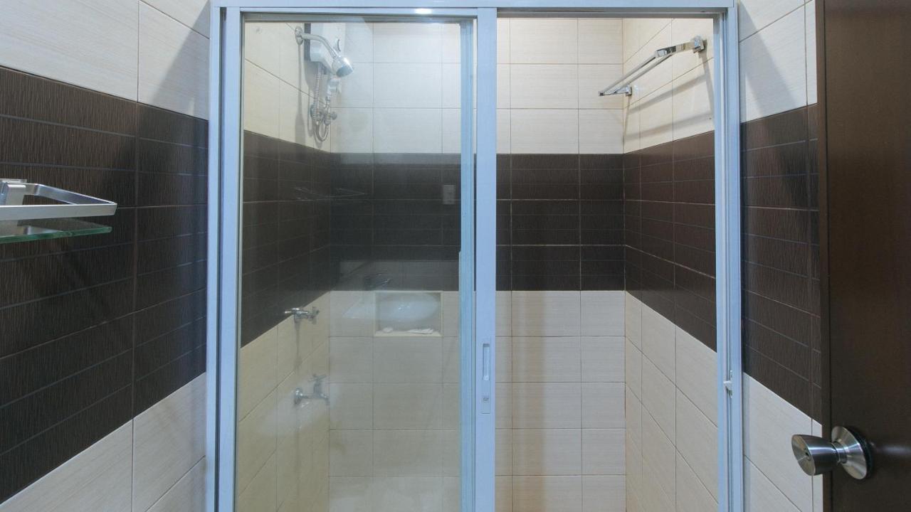 Lorenzzo Suites Hotel ماكاتي المظهر الخارجي الصورة